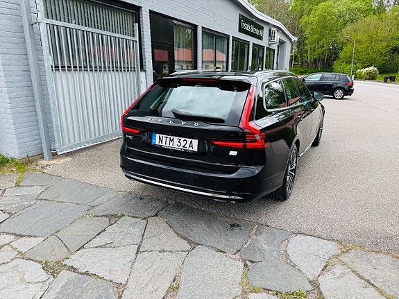 Volvo V90 3 of 5