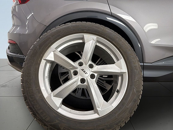 Audi Q4 e-tron 14 of 19