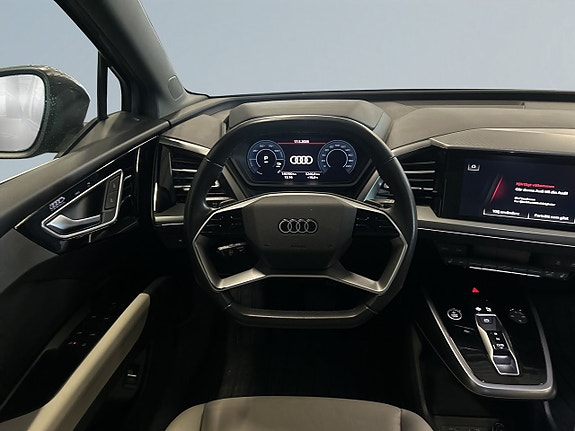 Audi Q4 e-tron 9 of 19