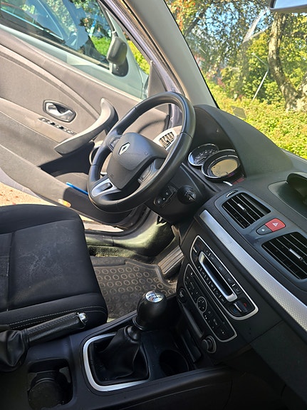 Renault Megane III 7 of 7