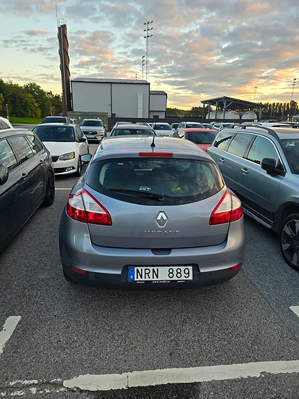 Renault Megane III 2 of 5
