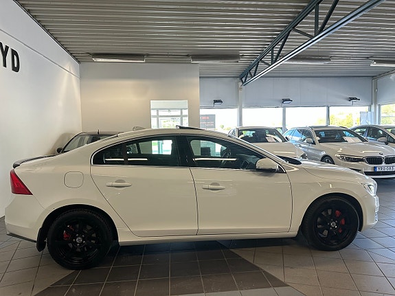 Volvo S60 5 of 5