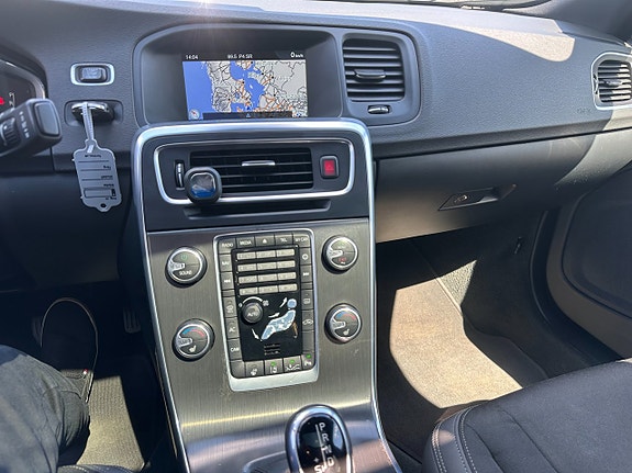 Volvo S60 14 of 16