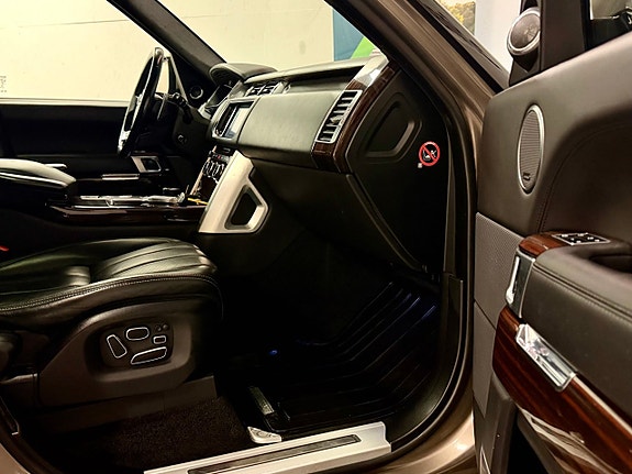 Land Rover Range Rover 10 of 27