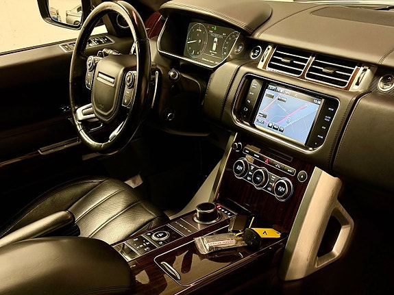 Land Rover Range Rover 12 of 27