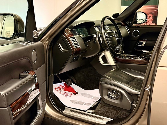 Land Rover Range Rover 7 of 27