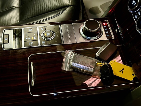 Land Rover Range Rover 19 of 27