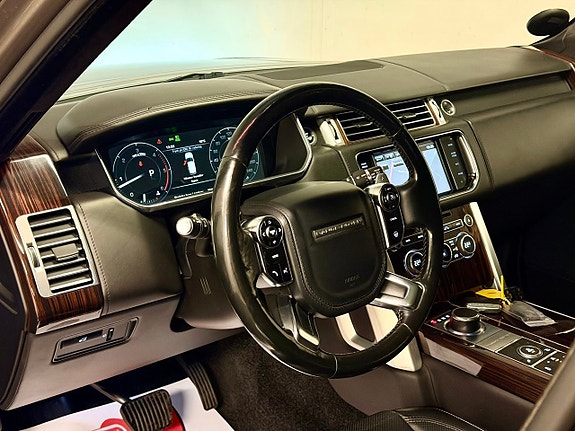 Land Rover Range Rover 8 of 27