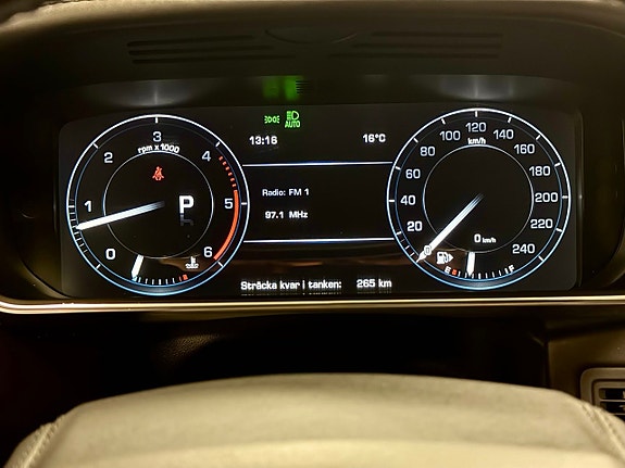 Land Rover Range Rover 15 of 27