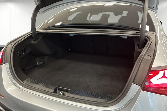 Mercedes-Benz E300 de 19 of 25