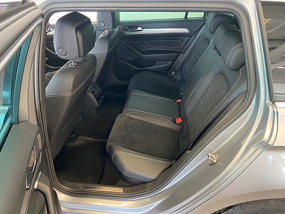 Volkswagen Passat 3 of 5