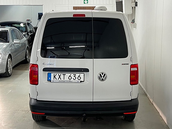 Volkswagen Caddy Maxi 3 of 5