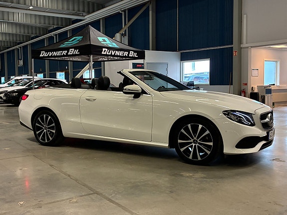 Mercedes-Benz E200 3 of 5