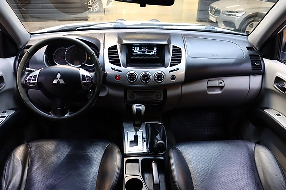 Mitsubishi L200 15 of 25