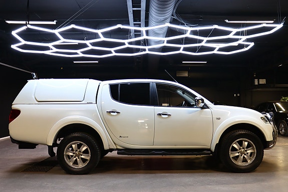 Mitsubishi L200 8 of 25