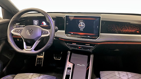 Volkswagen Passat 11 of 14
