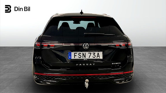 Volkswagen Passat 5 of 14