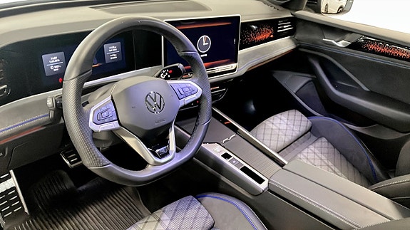 Volkswagen Passat 7 of 14