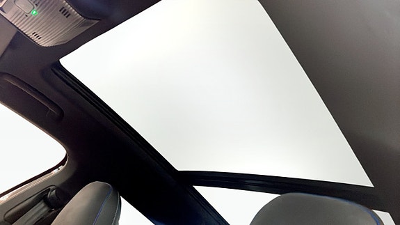 Volkswagen Passat 9 of 14