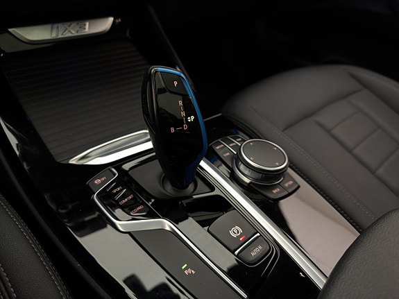 BMW iX3 28 of 30