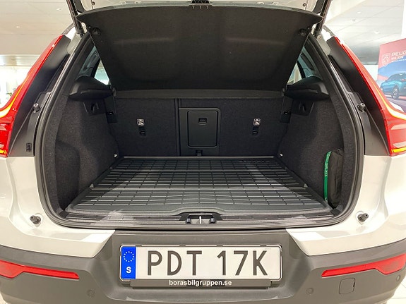 Volvo EX40 13 of 14