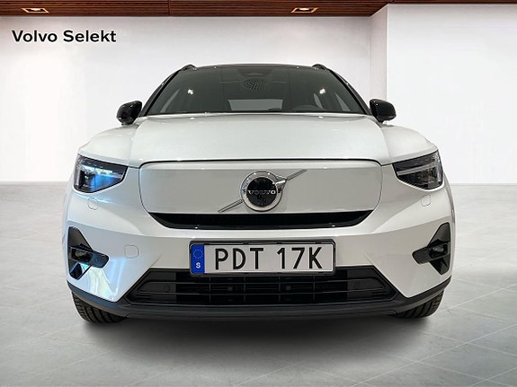 Volvo EX40 8 of 14