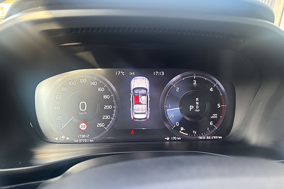 Volvo XC40 7 of 7