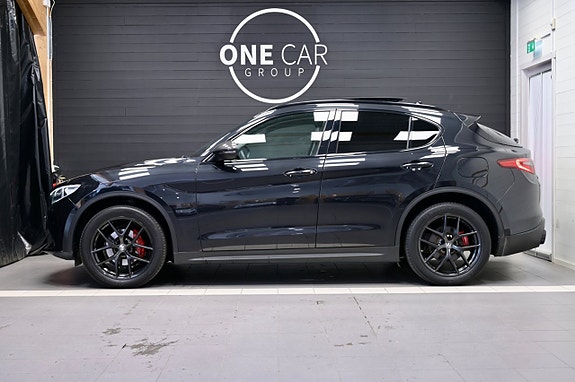 Alfa Romeo Stelvio 4 of 25