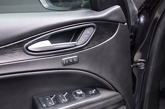 Alfa Romeo Stelvio 19 of 25