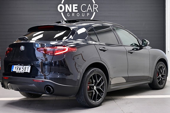 Alfa Romeo Stelvio 6 of 25