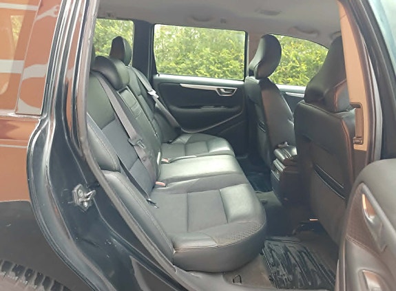 Volvo V70 10 of 17
