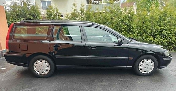 Volvo V70 5 of 5