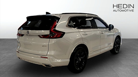 Honda CR-V 2 of 13
