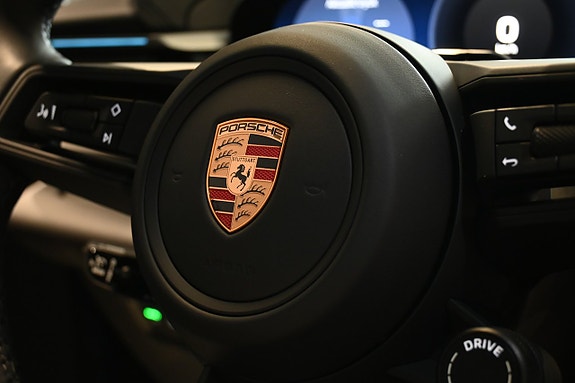 Porsche Macan 4 21 of 22