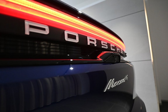 Porsche Macan 4 6 of 22