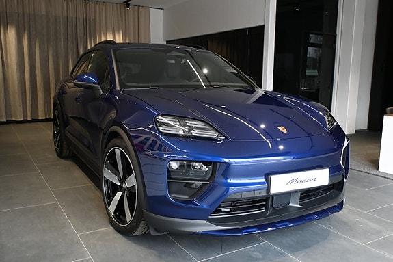 Porsche Macan 4 2 of 5