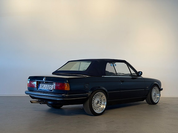 BMW 325i 5 of 5