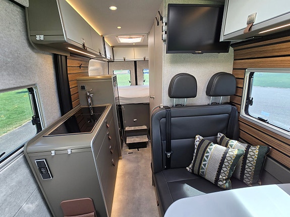 Hymer Grand Canyon S Xperience 4 of 19