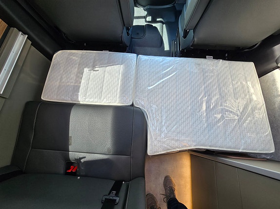 Hymer Grand Canyon S Xperience 6 of 19