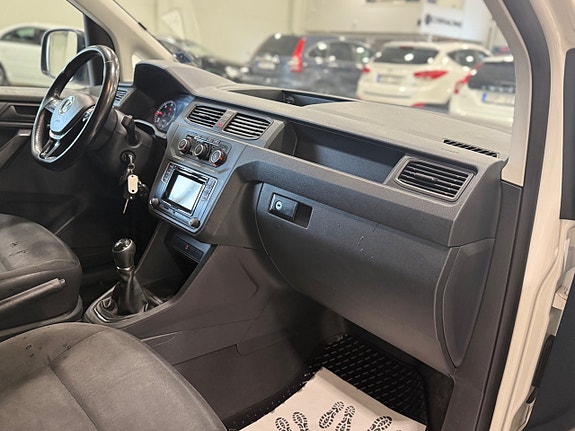 Volkswagen Caddy 10 of 17