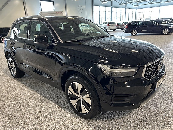 Volvo XC40 5 of 5