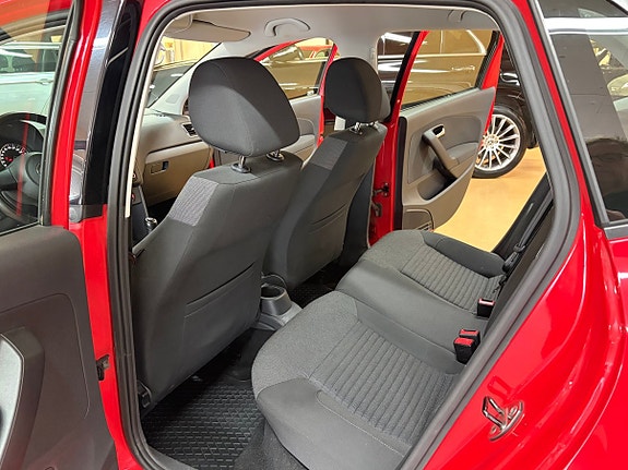 Volkswagen Polo 9 of 21
