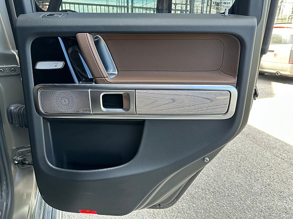 Mercedes-Benz G400 d 24 of 28