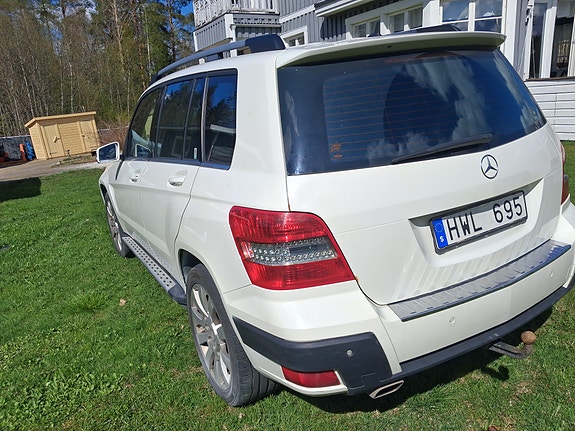 Mercedes-Benz GLK280 3 of 5