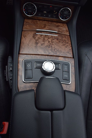Mercedes-Benz CLS500 14 of 24