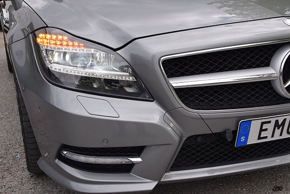 Mercedes-Benz CLS500 20 of 24