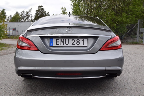 Mercedes-Benz CLS500 4 of 5