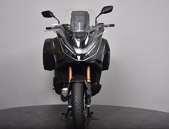 Honda NT1100DE RULLAT ENADAST 45 MIL 2 of 18