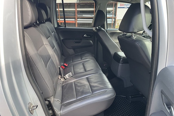 Volkswagen Amarok 16 of 20