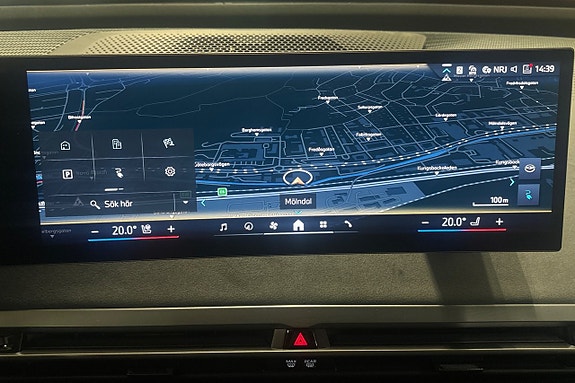 BMW iX 13 of 21